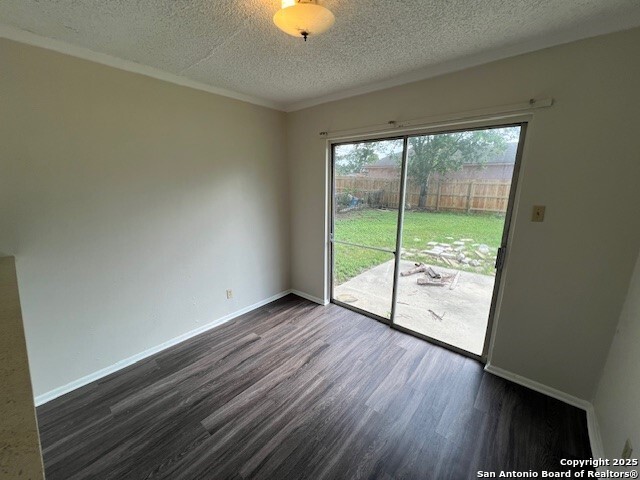 402 Michelle Dr Property Photo 5