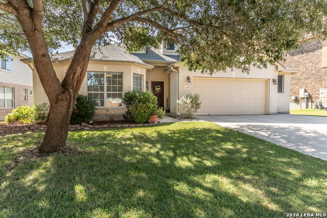 305 Hilton Dr Property Photo 1