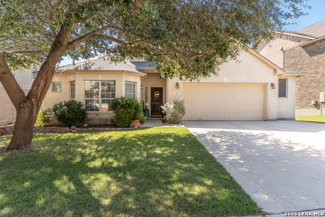 305 Hilton Dr Property Photo 2