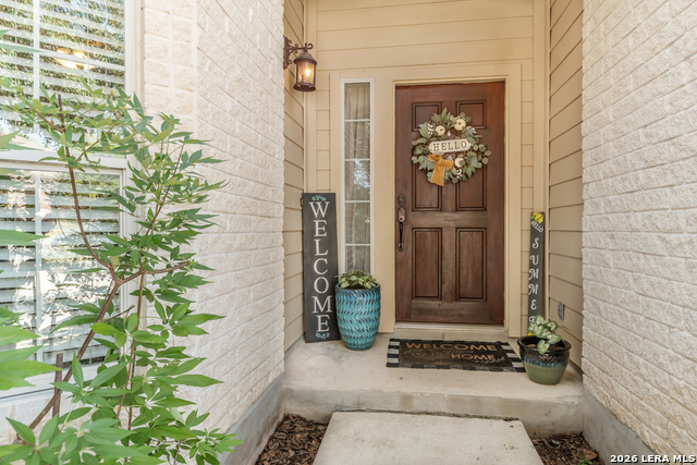 305 Hilton Dr Property Photo 3