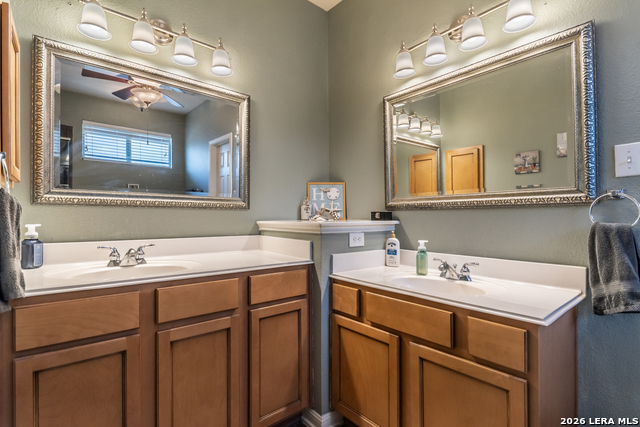 305 Hilton Dr Property Photo 22