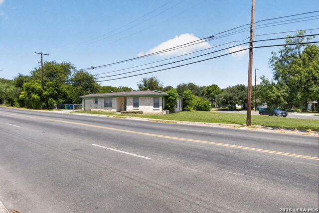 111 Laddie Pl Property Photo 2