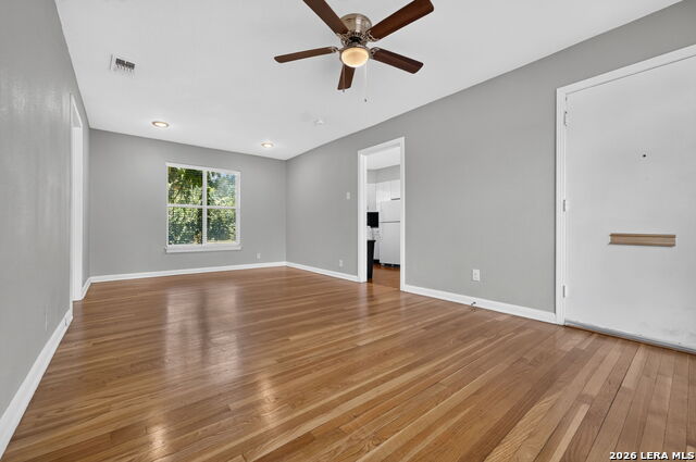 111 Laddie Pl Property Photo 9