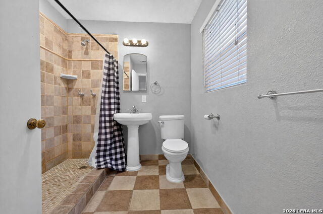 111 Laddie Pl Property Photo 16