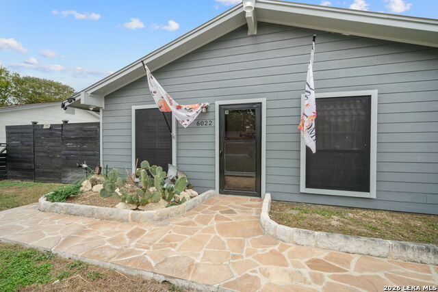 6022 Castle View Property Photo 2