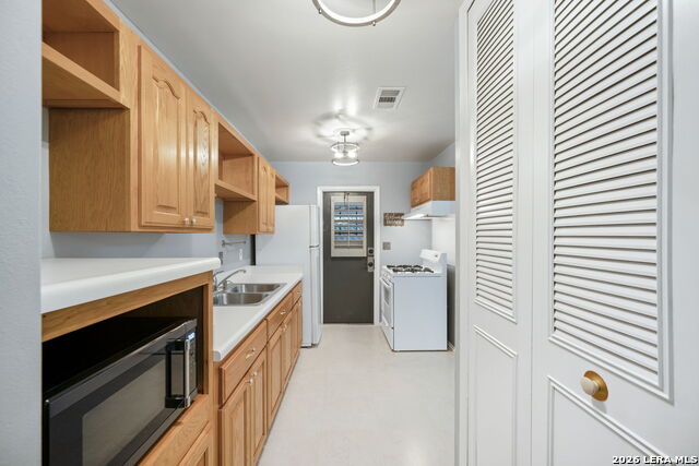 6022 Castle View Property Photo 6
