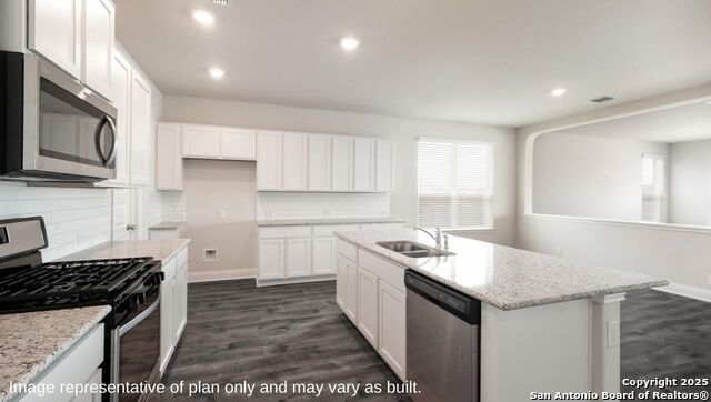 21074 Millstream Bend Property Photo 7