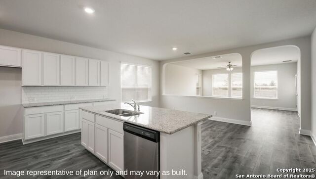 21074 Millstream Bend Property Photo 8