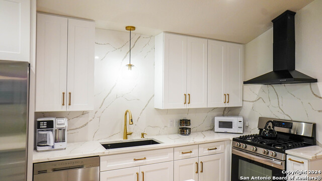 354 Lone Star Blvd. Property Photo 14