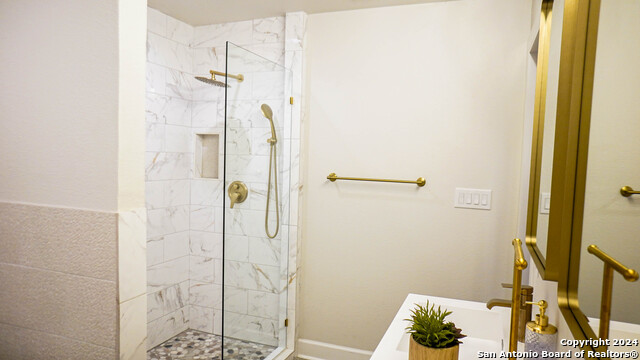 354 Lone Star Blvd. Property Photo 30
