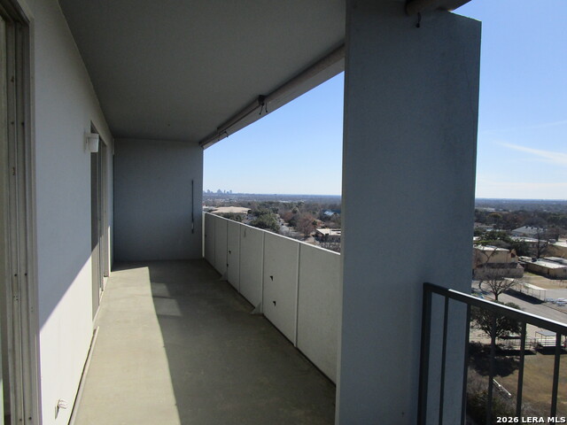 7039 San Pedro Ave Property Photo 18