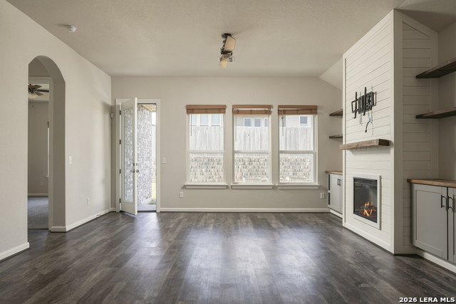 5334 Black Walnut Property Photo 12