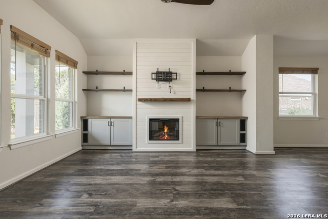 5334 Black Walnut Property Photo 13