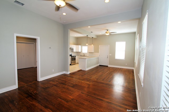 114 Oleander St Property Photo 6