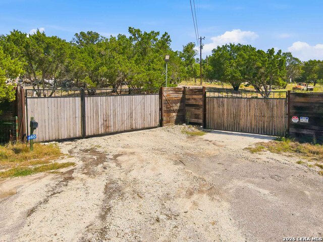 460 S Vine St Property Photo 3