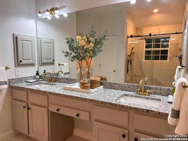 407 Elkgrove Ct Property Photo 19