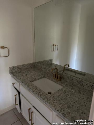407 Elkgrove Ct Property Photo 27