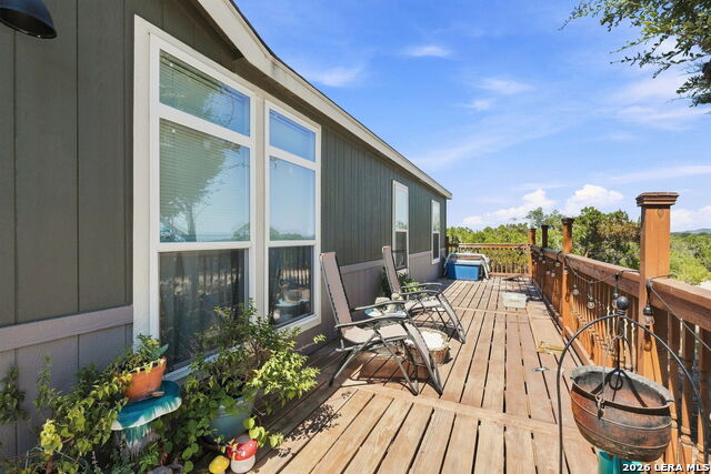 133 Canyon Lake Dr Property Photo 5