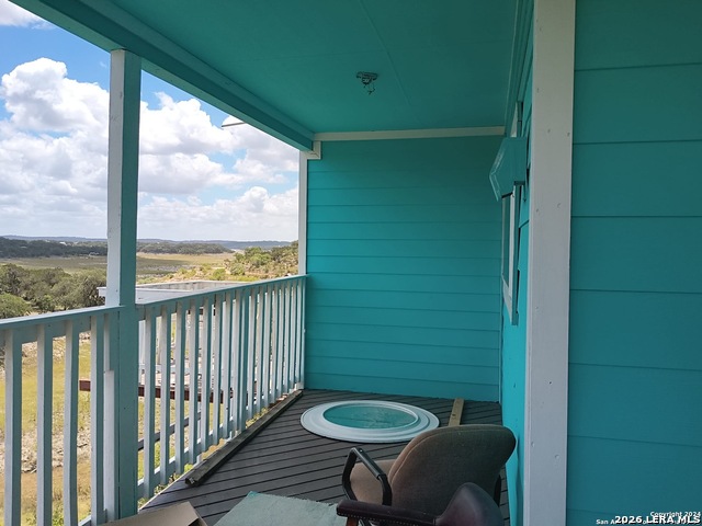 272 Plum Cove Rd Property Photo 9