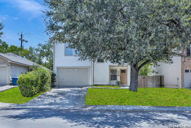 8218 Laurel Bnd Property Photo 1