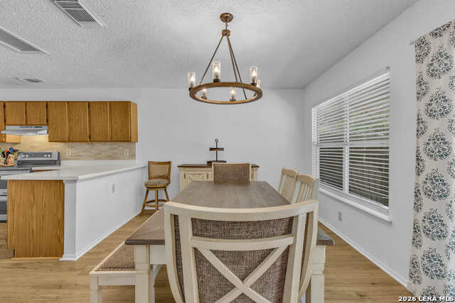 8218 Laurel Bnd Property Photo 9