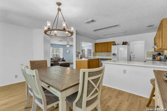 8218 Laurel Bnd Property Photo 10