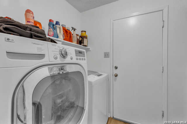 8218 Laurel Bnd Property Photo 14
