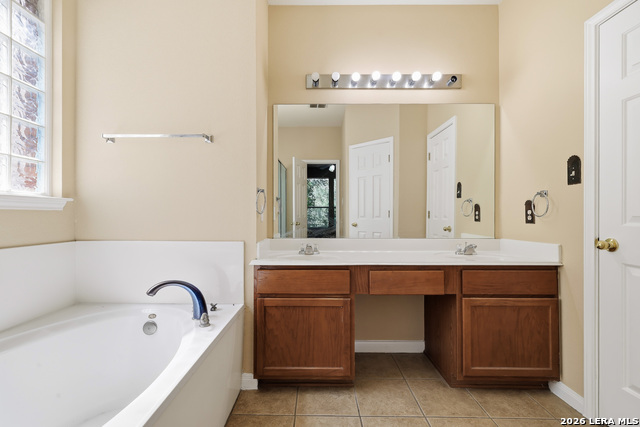1315 Winston Cv Property Photo 16