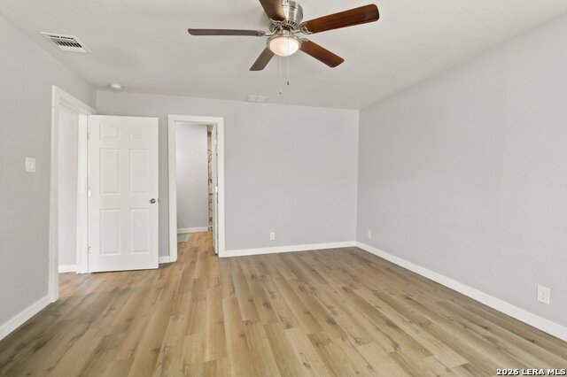 1126 W Lullwood Ave Property Photo 11