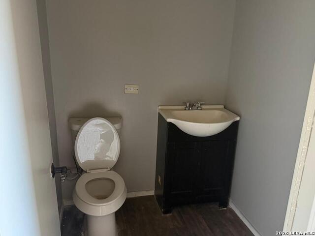 786 39th St W Property Photo 12