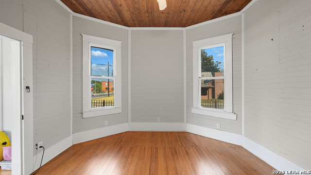 1502 Buena Vista Property Photo 18