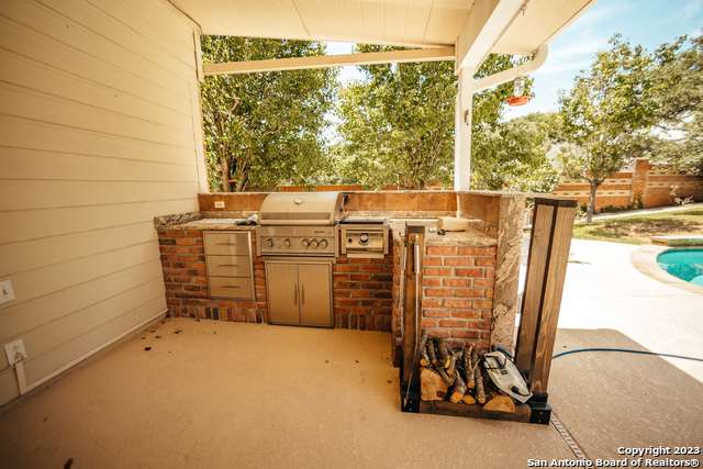 519 Wildgrove Ln Property Photo 7