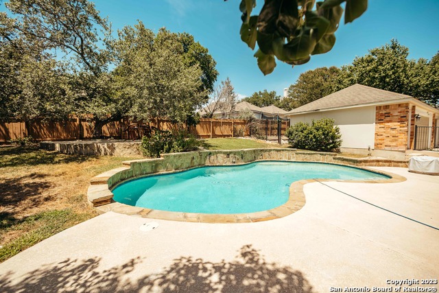 519 Wildgrove Ln Property Photo 10