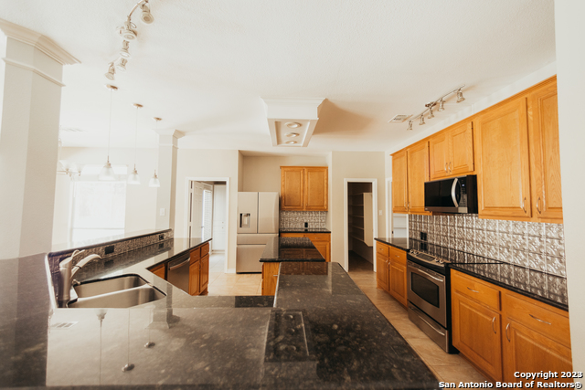519 Wildgrove Ln Property Photo 19