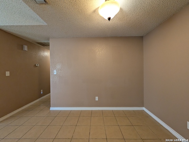 1644 W County Line Rd Property Photo 10