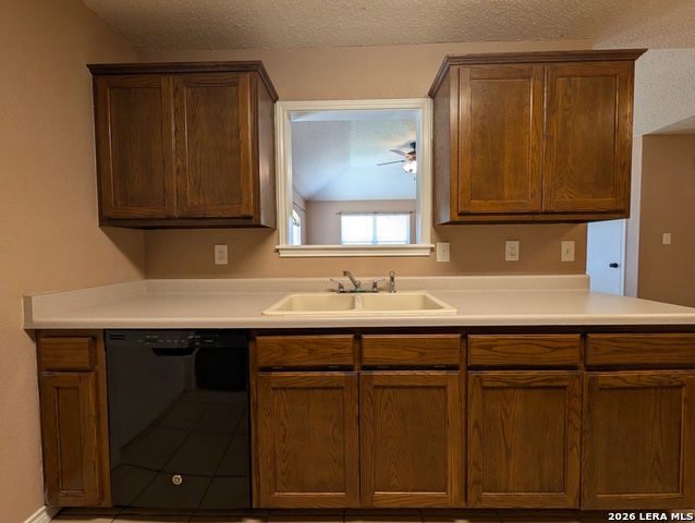 1644 W County Line Rd Property Photo 16