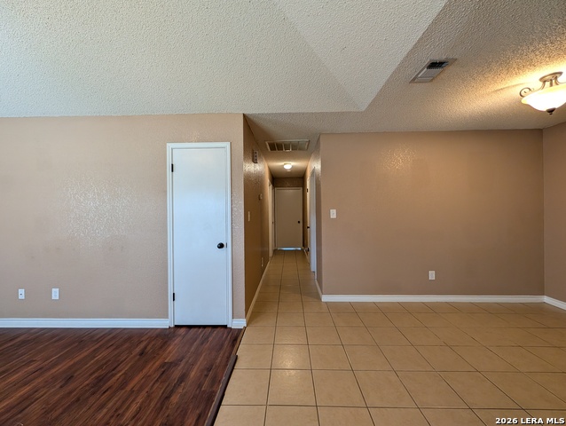 1644 W County Line Rd Property Photo 19