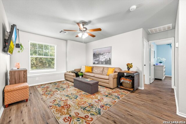 10610 Axis Xing Property Photo 23