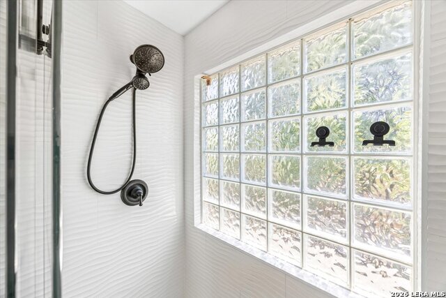 10610 Axis Xing Property Photo 30