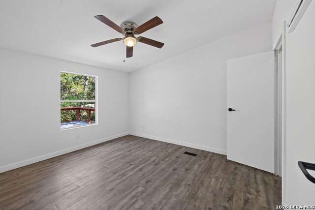 2408 Deer Run Pass Property Photo 29