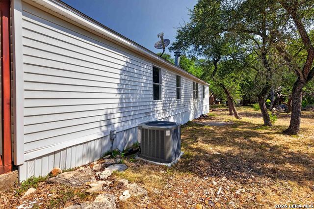 2408 Deer Run Pass Property Photo 38