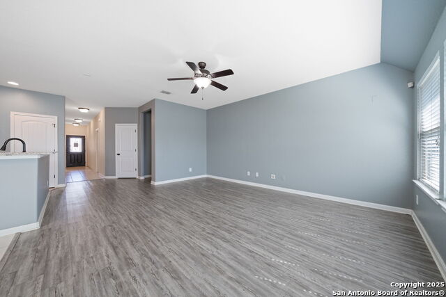 369 Derby Dr Property Photo 4