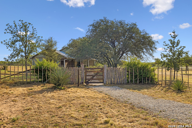 466 County Road 742 Property Photo 2