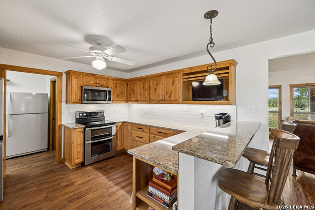 466 County Road 742 Property Photo 17