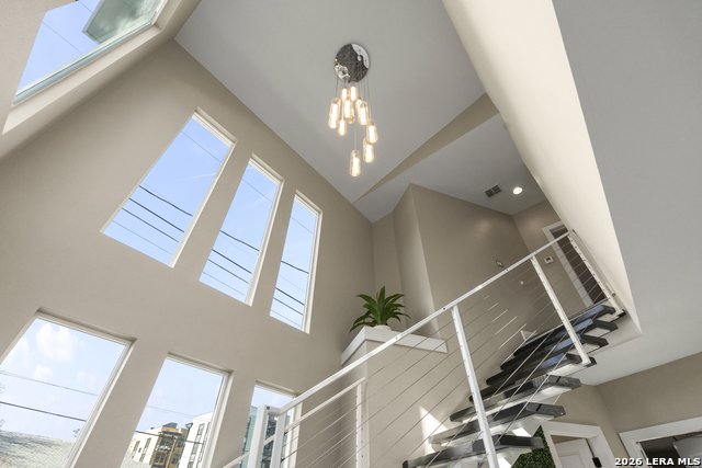 327 Jackson St Property Photo 27