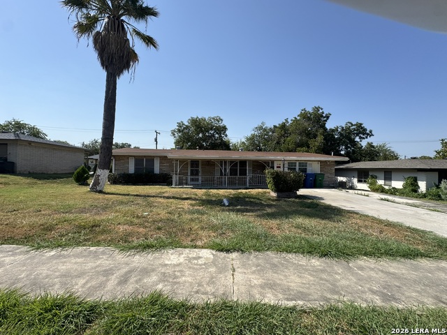 318 Rexford Dr Property Photo 2