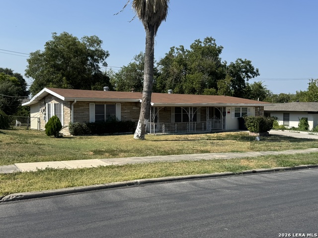 318 Rexford Dr Property Photo 3