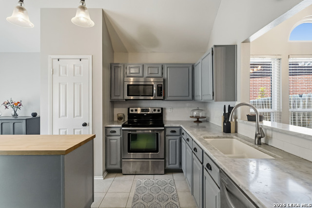 25123 Summit Crk Property Photo 10