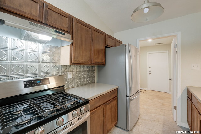 5214 Meadow Rise St Property Photo 8