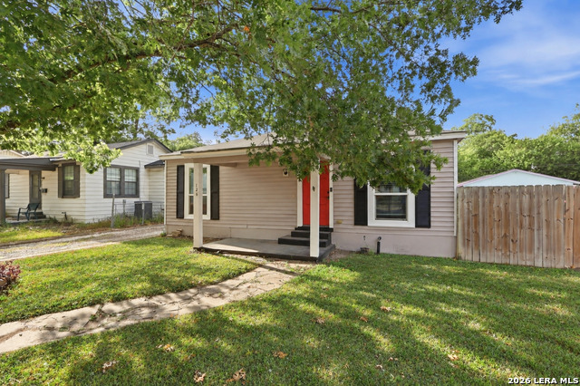 126 Greer St Property Photo 3